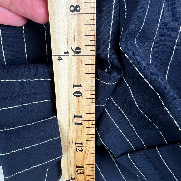 Rag & Bone Jess Wool Navy Pinstripe Shorts w Red Side Stripe Women’s SZ 0 EUC - Picture 5 of 7